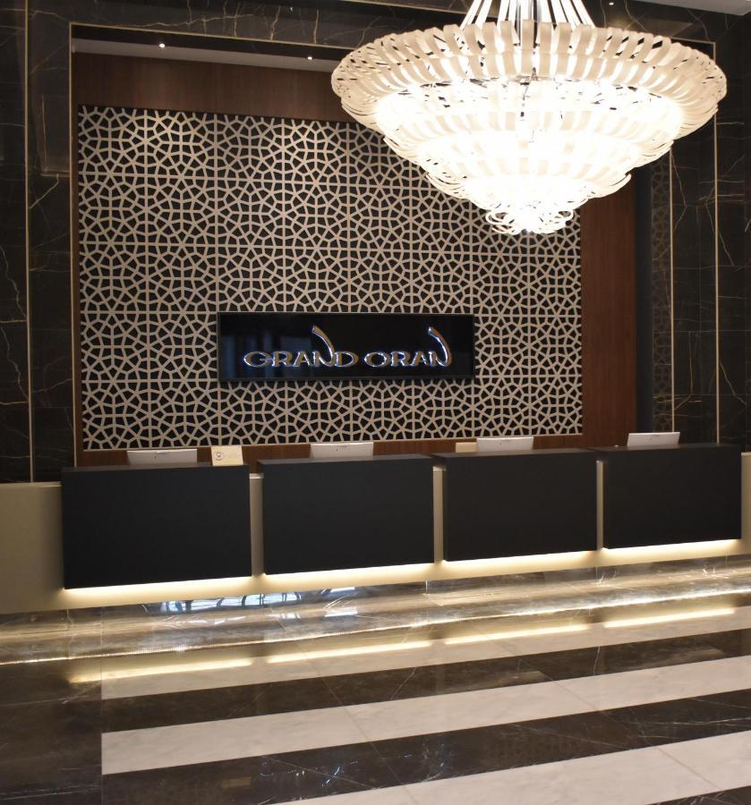 Az Hotels Grand Oran Es Senia Exterior foto