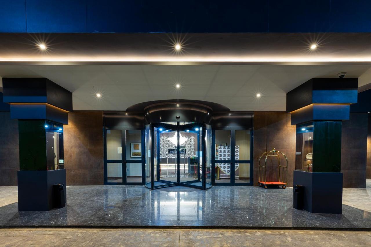 Az Hotels Grand Oran Es Senia Exterior foto